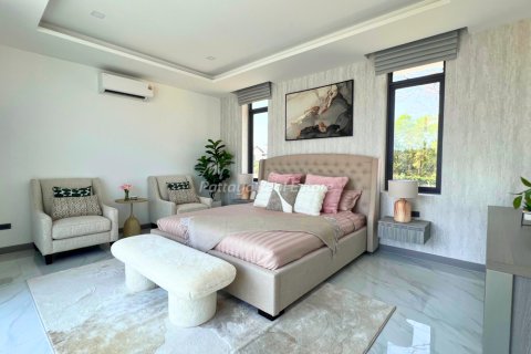 Casa de 3 dormitorios en Bang Lamung, Tailandia № 209176 - foto 20