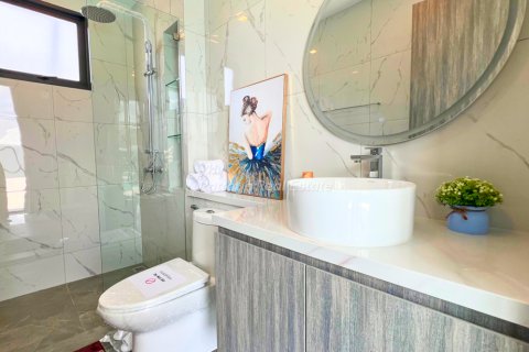 Casa de 3 dormitorios en Bang Lamung, Tailandia № 209176 - foto 14