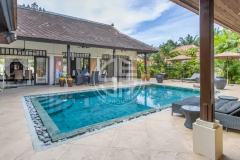 Chalet de 4 dormitorios en Phuket, Tailandia № 190790 - foto 8