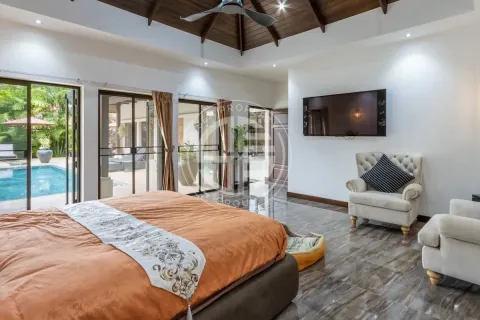 Chalet de 4 dormitorios en Phuket, Tailandia № 190790 - foto 6