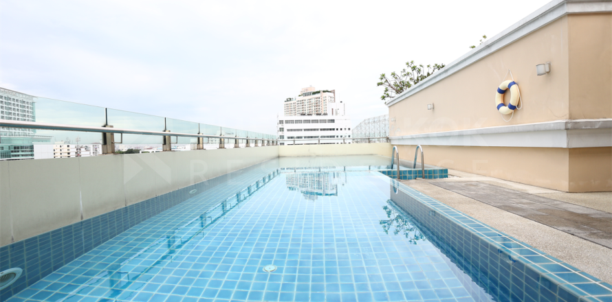 Condo in Bangkok, Thailand, 2 bedrooms № 234055