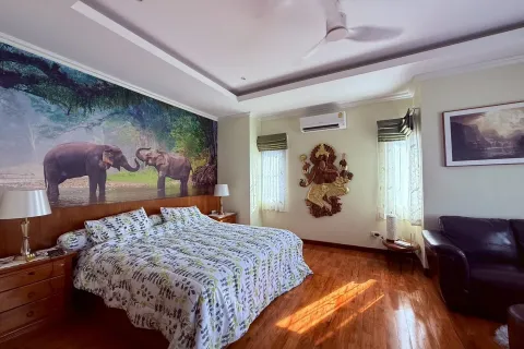 House in Hang Dong, Thailand 3 bedrooms № 163296 - photo 17