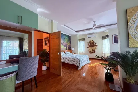 House in Hang Dong, Thailand 3 bedrooms № 163296 - photo 24