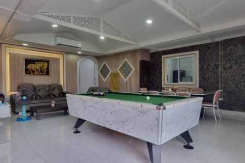 Chalet de 5 dormitorios en Sattahip, Tailandia № 146991 - foto 4