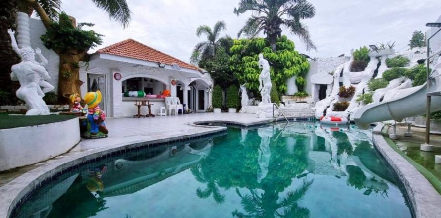 Chalet de 5 dormitorios en Sattahip, Tailandia № 146991