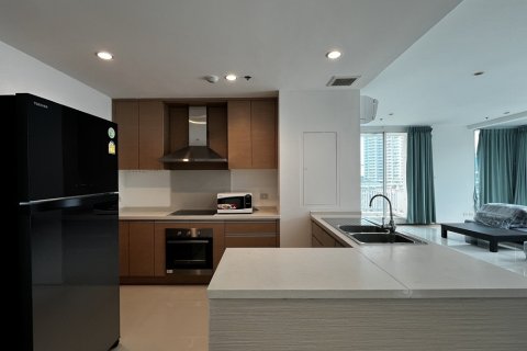 Condo in Sathon, Bangkok, Thailand, 3 bedrooms № 201279 - photo 9