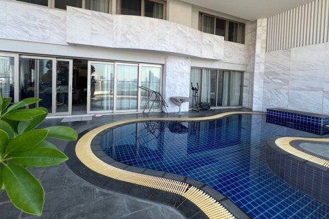 Condo in Watthana, Bangkok, Thailand, 4 bedrooms  № 201274 - photo 10
