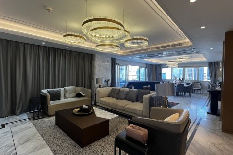 Condo in Watthana, Bangkok, Thailand, 4 bedrooms  № 201274 - photo 7