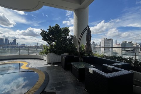 Condo in Watthana, Bangkok, Thailand, 4 bedrooms  № 201274 - photo 9