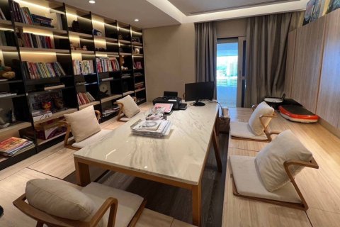 Condo in Watthana, Bangkok, Thailand, 4 bedrooms  № 201274 - photo 2