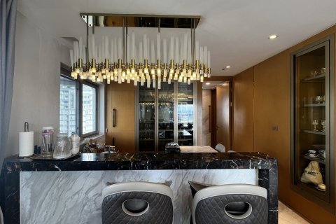 Condo in Watthana, Bangkok, Thailand, 4 bedrooms  № 201274 - photo 11