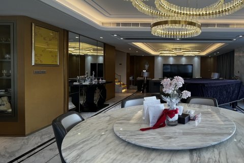 Condo in Watthana, Bangkok, Thailand, 4 bedrooms  № 201274 - photo 8