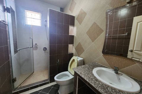 Casa de 3 dormitorios en Pattaya, Tailandia № 54431 - foto 11