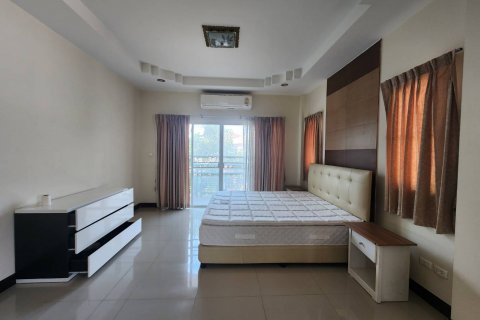 Casa de 3 dormitorios en Pattaya, Tailandia № 54431 - foto 14