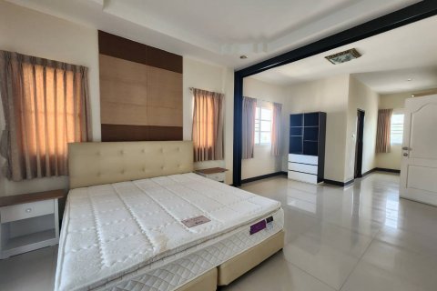Casa de 3 dormitorios en Pattaya, Tailandia № 54431 - foto 13