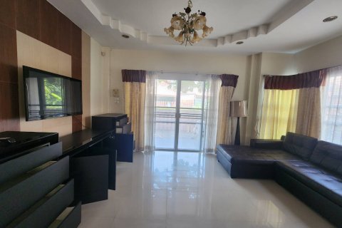 Casa de 3 dormitorios en Pattaya, Tailandia № 54431 - foto 7