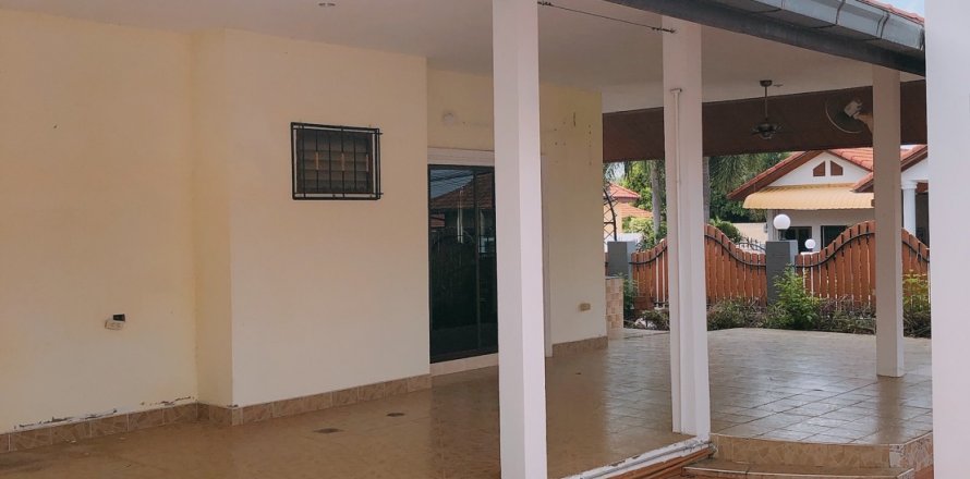 Casa de 2 dormitorios en Pattaya, Tailandia № 54430