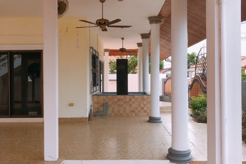 Casa de 2 dormitorios en Pattaya, Tailandia № 54430 - foto 3