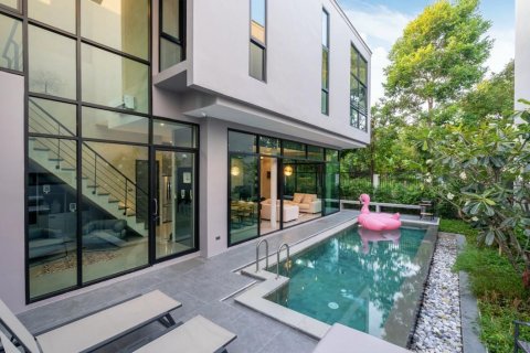 Chalet de 3 dormitorios en Phuket, Tailandia № 164174
