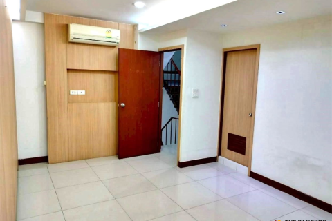 Таунхаус в Бангкоке, Таиланд с 2 спальнями № 209295 - фото 4