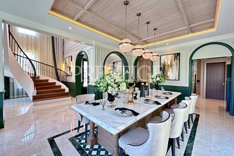 Casa de 5 dormitorios en Pattaya, Tailandia № 209297 - foto 7