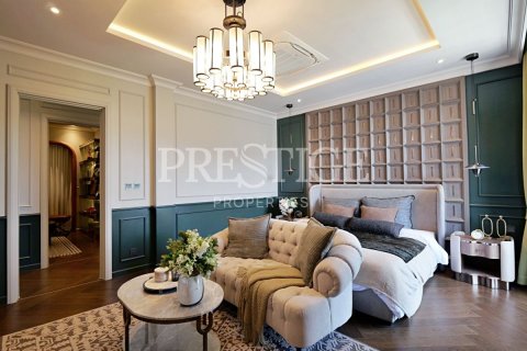 Casa de 5 dormitorios en Pattaya, Tailandia № 209297 - foto 12