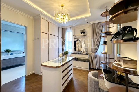 Casa de 4 dormitorios en Pattaya, Tailandia № 209300 - foto 13