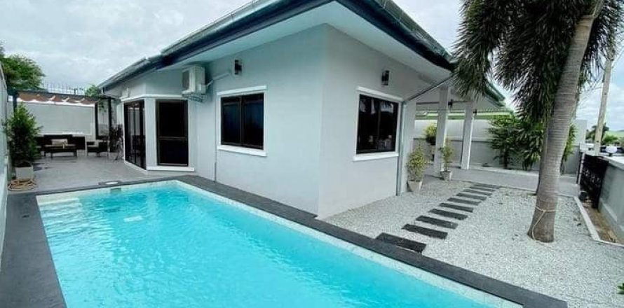 Casa de 3 dormitorios en Pattaya, Tailandia № 70359