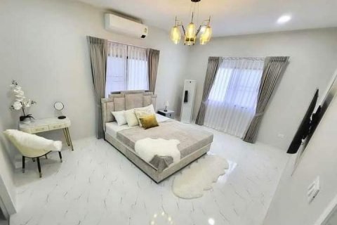 Casa de 3 dormitorios en Pattaya, Tailandia № 70359 - foto 8