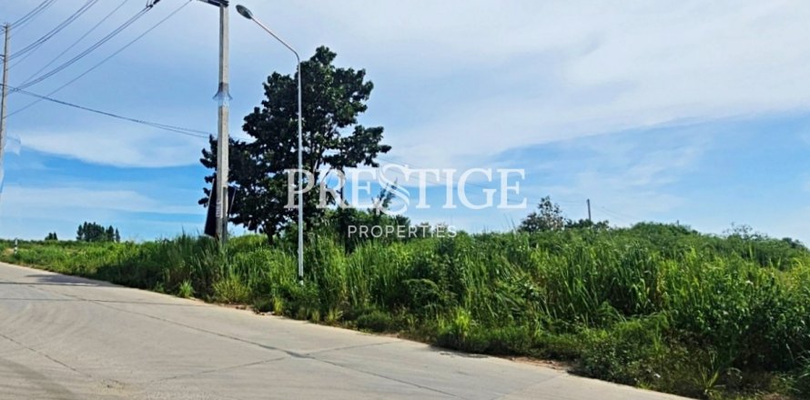 Terrain à Rayong, Thaïlande 71372 m2 № 198375