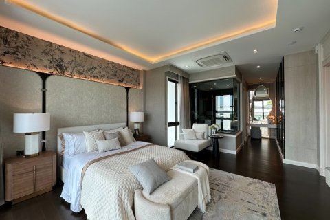Casa de 4 dormitorios en Bangkok, Tailandia № 180454 - foto 26