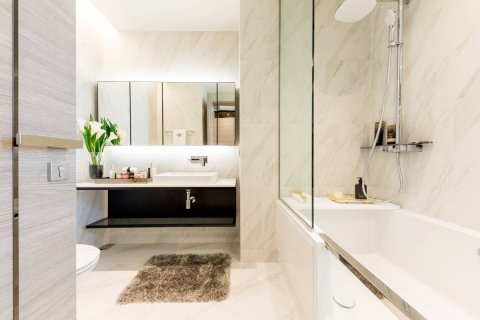 Condominio de 2 dormitorios en Bangkok, Tailandia № 180455 - foto 8