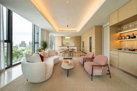 Ático de 4 dormitorios en Bangkok, Tailandia № 180453 - foto 18