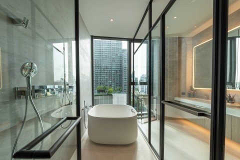 Ático de 4 dormitorios en Bangkok, Tailandia № 180453 - foto 22
