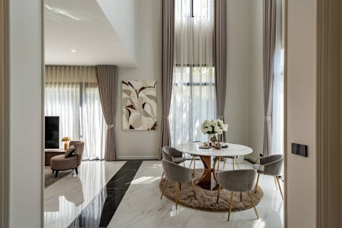 Casa de 5 dormitorios en Bangkok, Tailandia № 180452 - foto 3