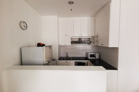 Condo in Watthana, Bangkok, Thailand, 2 bedrooms  № 200544 - photo 5