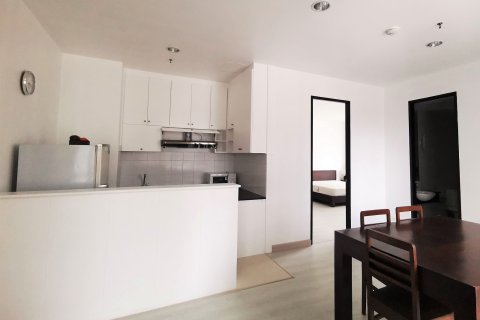 Condo in Watthana, Bangkok, Thailand, 2 bedrooms  № 200544 - photo 4
