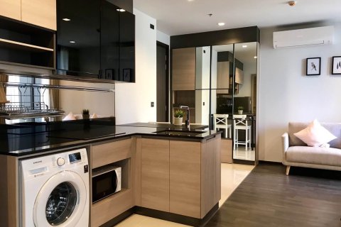 Condominio de 2 dormitorios en Watthana, Bangkok, Tailandia № 200540 - foto 5