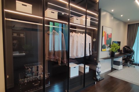 Chalet de 5 dormitorios en Bangkok, Tailandia № 165333 - foto 9