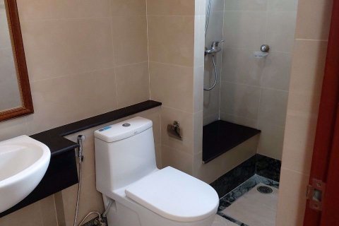 Casa de 3 dormitorios en Lat Krabang, Bangkok, Tailandia № 48151 - foto 16