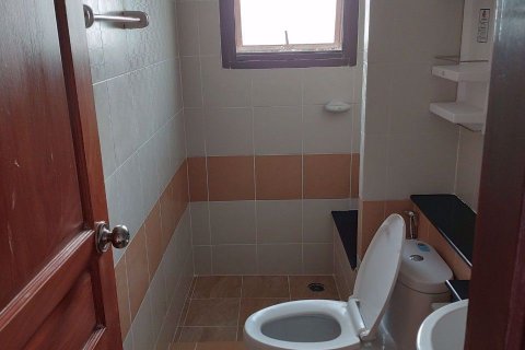 Casa de 3 dormitorios en Lat Krabang, Bangkok, Tailandia № 48151 - foto 19