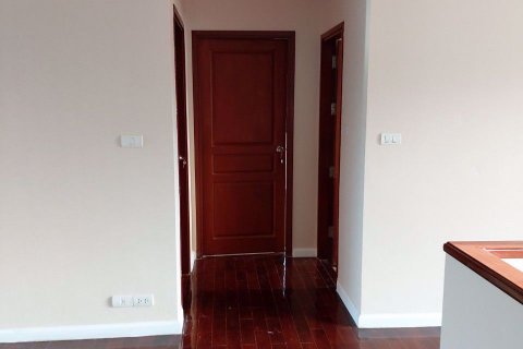 Casa de 3 dormitorios en Lat Krabang, Bangkok, Tailandia № 48151 - foto 12