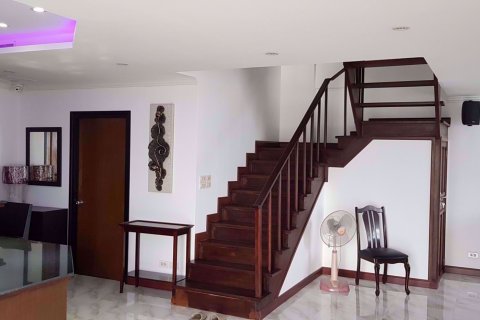 Duplex in Khlong Toei, Bangkok, Thailand 2 bedrooms № 48147 - photo 4