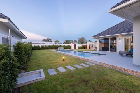 Chalet de 3 dormitorios en Hua Hin, Tailandia № 165853 - foto 21