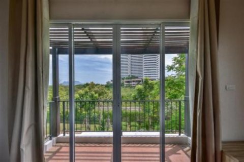 Chalet de 3 dormitorios en Hua Hin, Tailandia № 202779 - foto 4