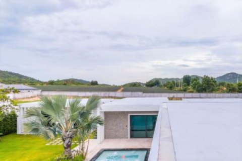 Chalet de 6 dormitorios en Hua Hin, Tailandia № 202785 - foto 4