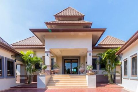 Chalet de 6 dormitorios en Hua Hin, Tailandia № 202782 - foto 5
