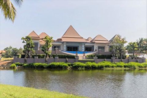 Chalet de 6 dormitorios en Hua Hin, Tailandia № 202782