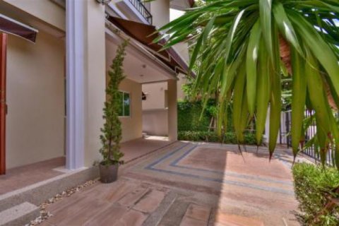 Chalet de 3 dormitorios en Hua Hin, Tailandia № 202780 - foto 2