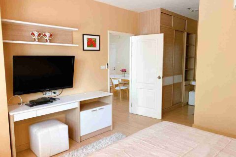 Condominio de 2 dormitorios en Phaya Thai, Bangkok, Tailandia № 183545 - foto 10